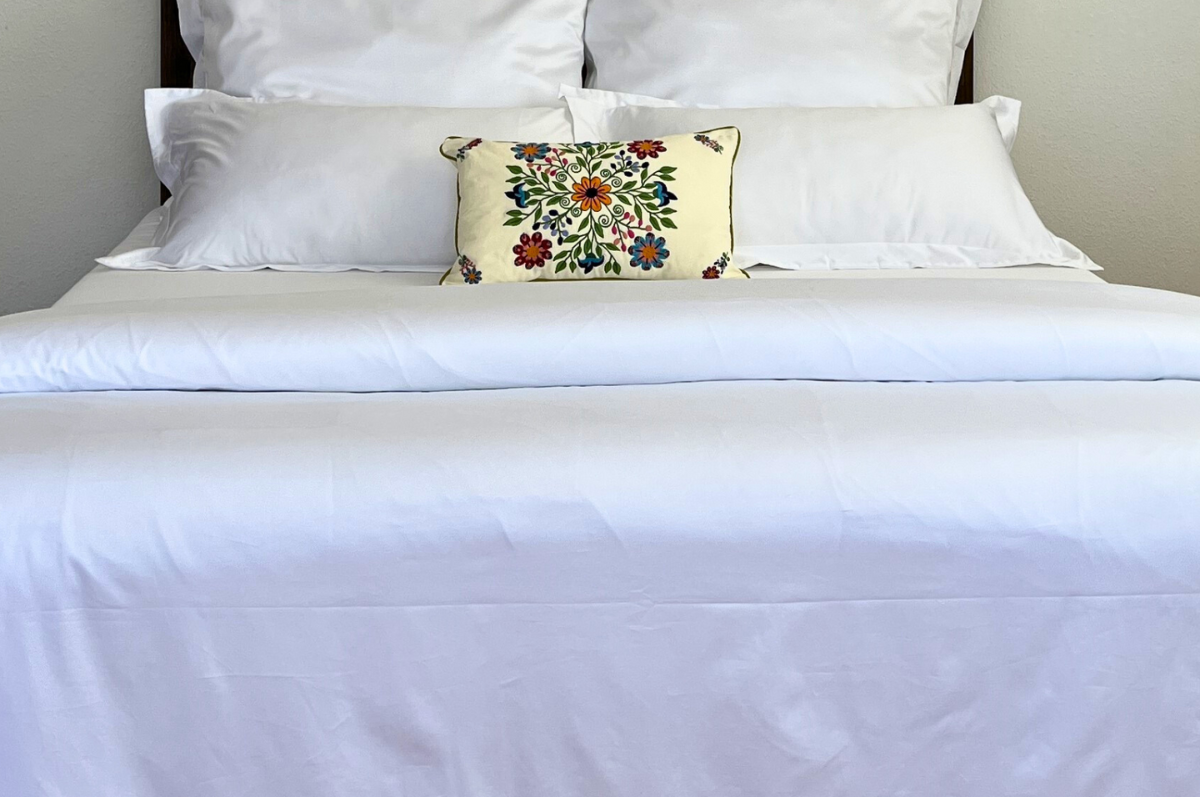 Exquisite Bettwäsche aus feinster ägyptischer Baumwolle für Decken, Kissen und Laken